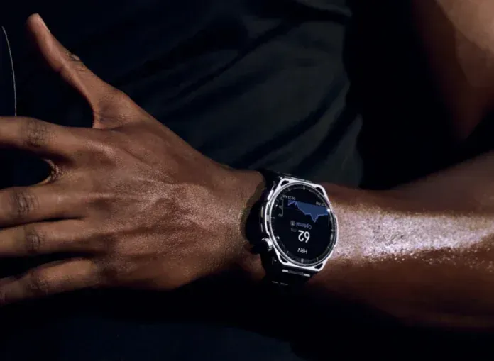 Foto tampak port belakang dan konektivitas I/O 10 Smartwatch Kebugaran Terbaik 2026: Mana yang Paling Pas u