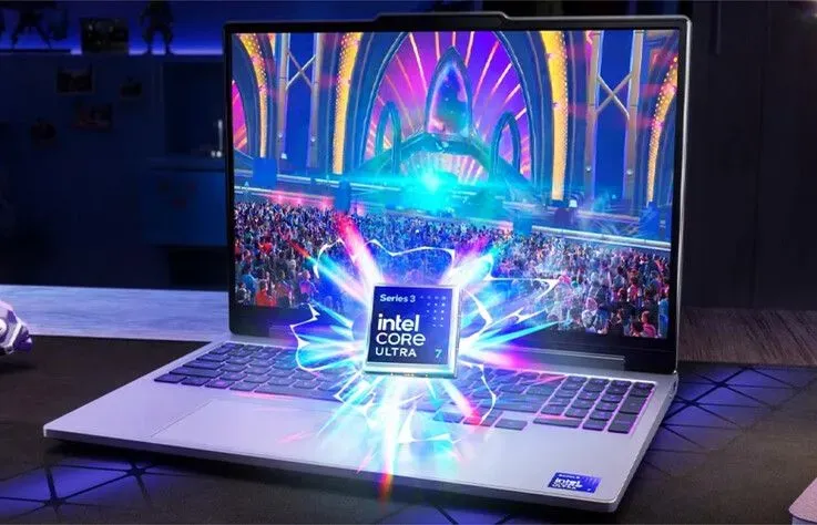 Foto tampak bagian bawah dan ventilasi Lenovo LOQ Baru Tawarkan Layar 165 Hz dan Baterai 19 Jam
