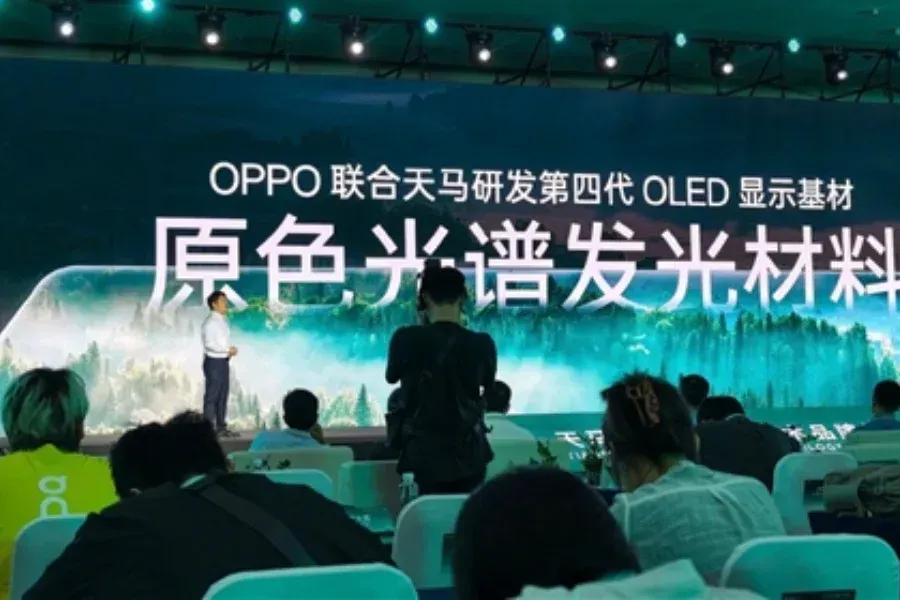 Foto tampilan multi-monitor dan display Oppo Find X10 Pakai Layar Baru Tianma, Pangkas Cahaya Biru