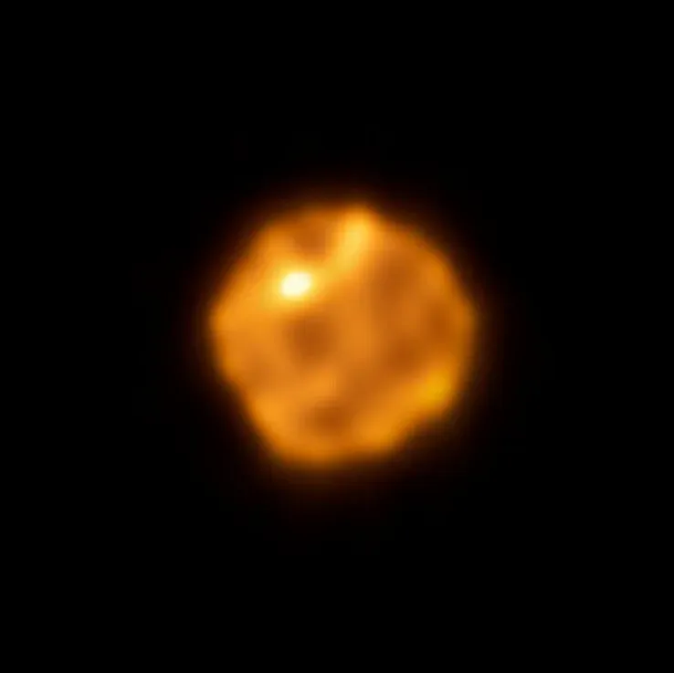 Ilustrasi csm betelgeuse42 4bc9be1cf8 Permukaan Betelgeuse Ternyata Bergelombang, Ada Dua Titik Pa
