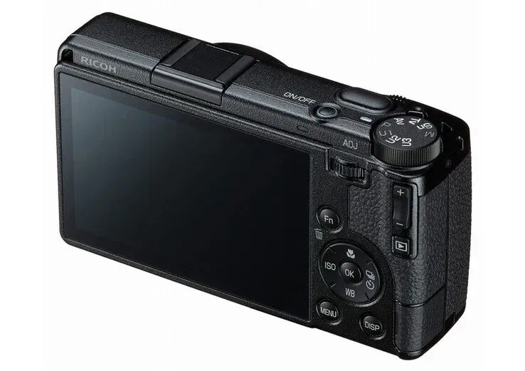 Ilustrasi csm ricoh gr ivxc e143aa7de2 Ricoh GR IVx Bawa Sensor APS-C ke Saku dengan Lensa 40 mm