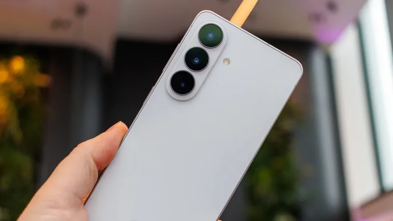 Bocoran Desain Galaxy S27: Mengapa Hanya Varian Ultra yang Berubah?