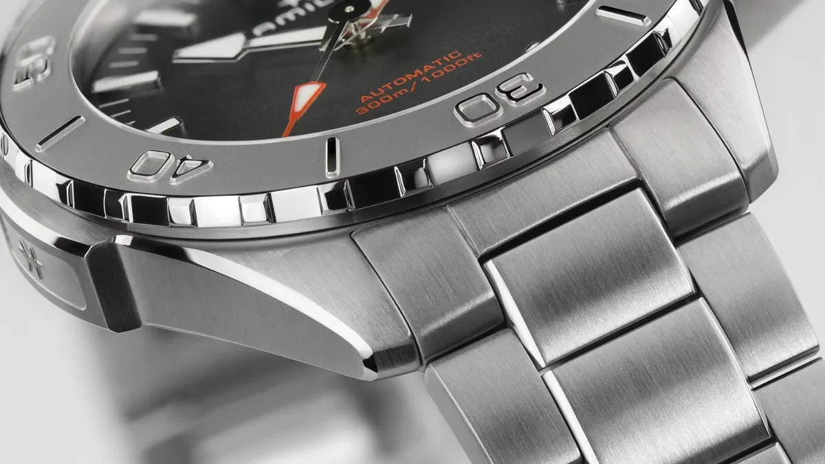 Jam tangan selam mekanis Hamilton Khaki Navy Frogman Auto stainless steel