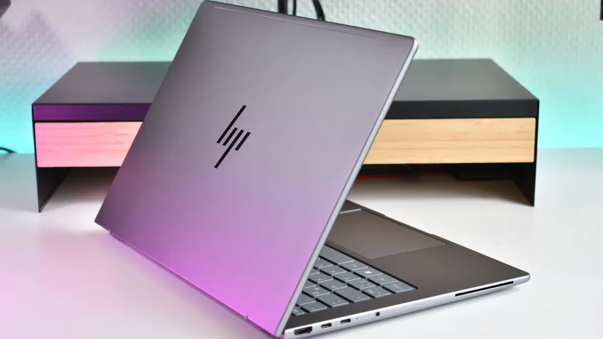 Perbandingan performa GPU AMD Radeon 890M vs Intel Arc B390 pada laptop HP ZBook