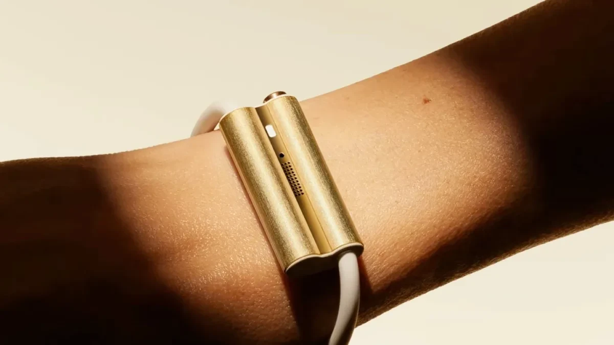 Luffu Link wearable tanpa layar dengan fitur GPS dan konektivitas LTE