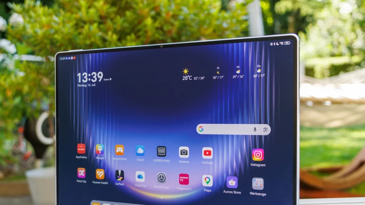 Sistem 6 speaker Huawei MatePad Pro Max pada bodi tipis 4,7 mm