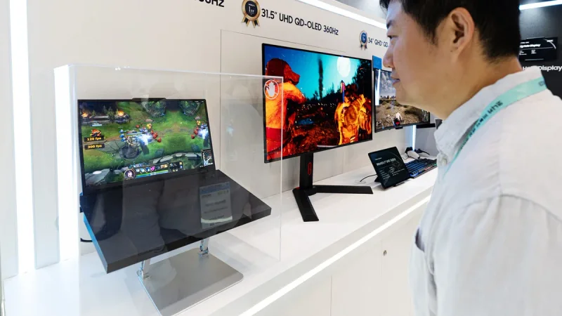 Samsung Pamer Layar OLED Laptop 300Hz Pertama di Dunia