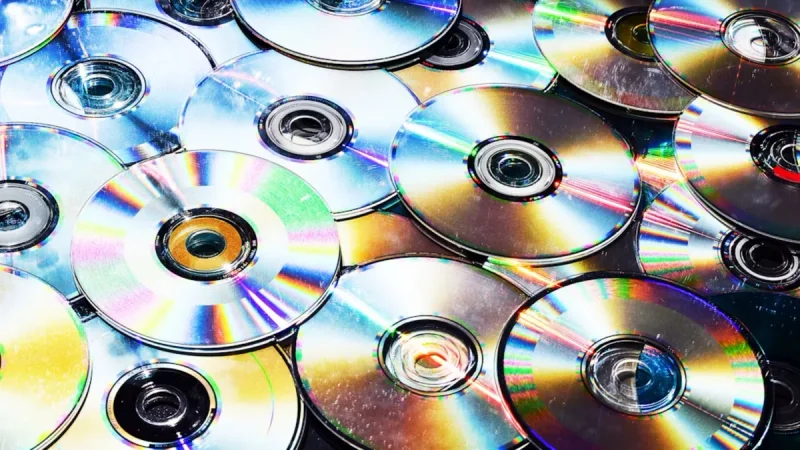 Sony Pertimbangkan Tunda Penghentian Game Fisik demi Hadapi Xbox Baru