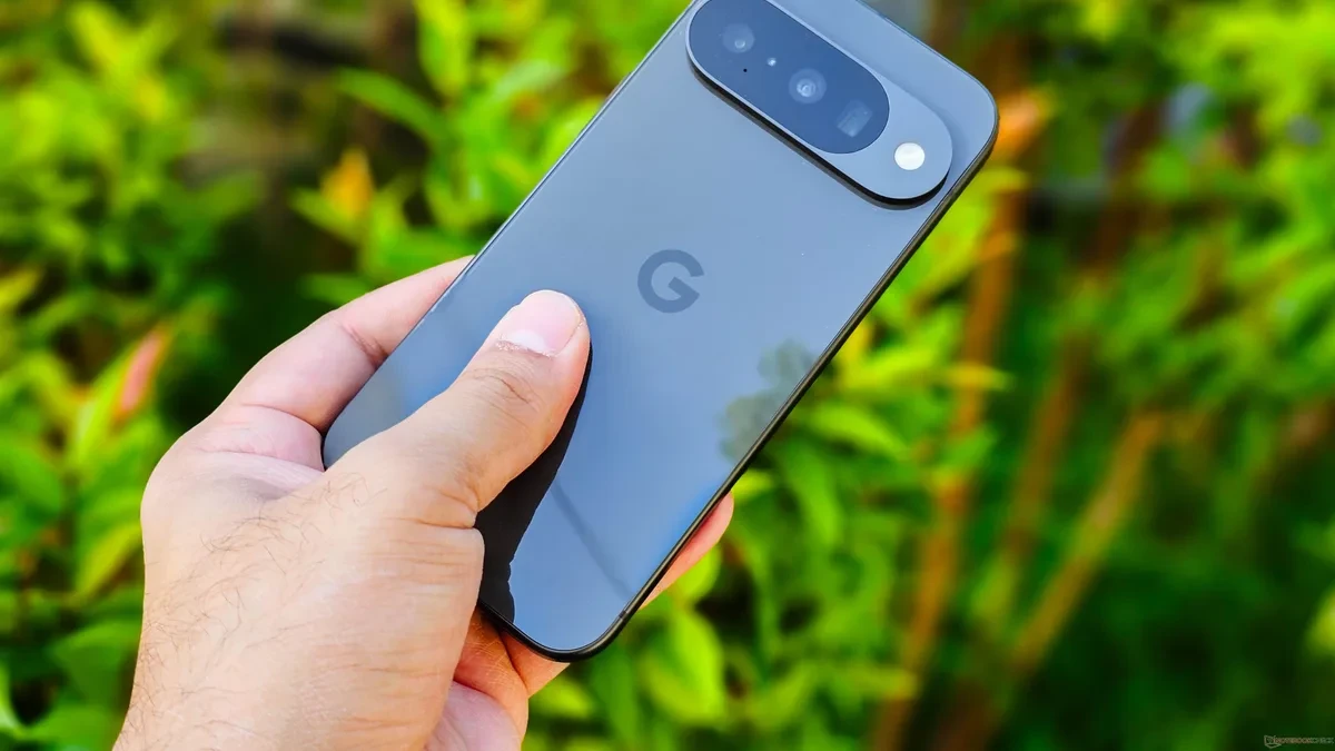 Ilustrasi chip Google Tensor G6 untuk seri Pixel 11