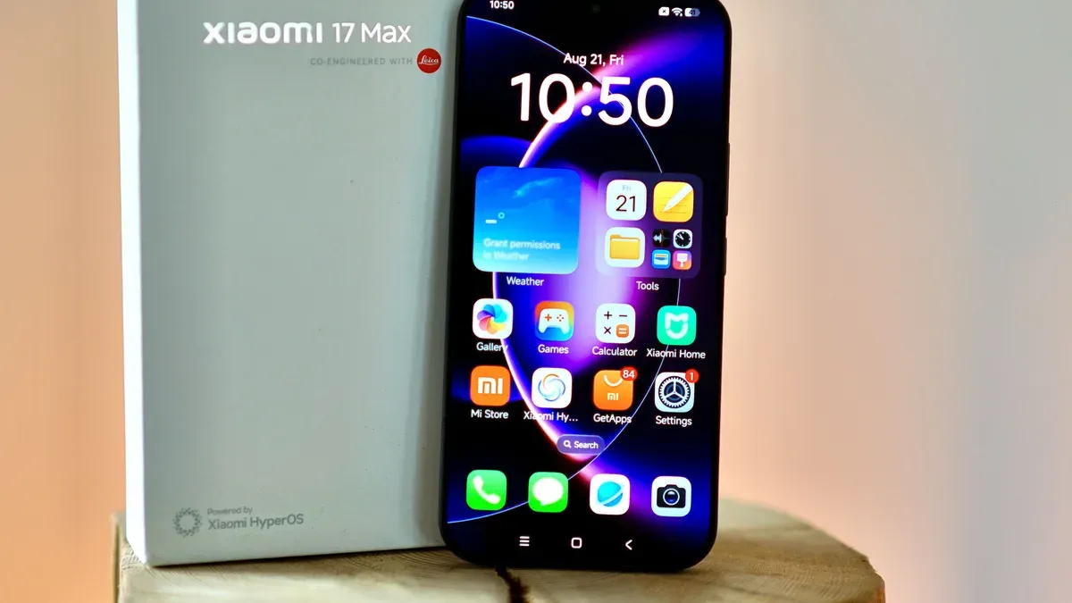 Xiaomi 17 Max dengan layar AMOLED besar dan baterai 8.000 mAh