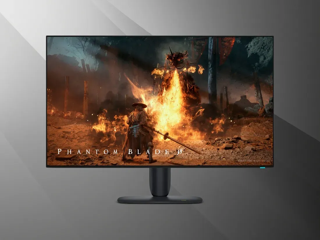 Foto tampilan multi-monitor dan display Alienware AW3226Q Rilis: Monitor 4K OLED 32 Inci Murah Rp12,