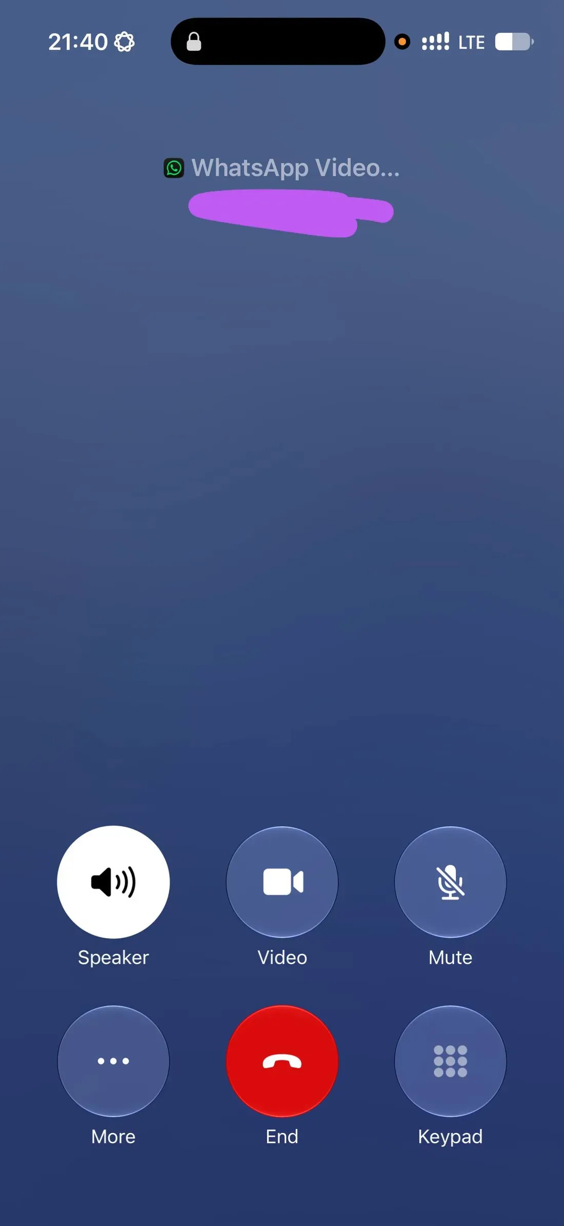 Ilustrasi iphones whatsapp call interface Bahaya! Celah WhatsApp Bikin Foto HP Android Terkunci Bisa D