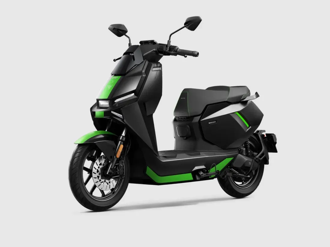 Ilustrasi razer roller18 Bawa Radar dan Baterai 110 Km, Skuter Listrik Razer FQiX Tem