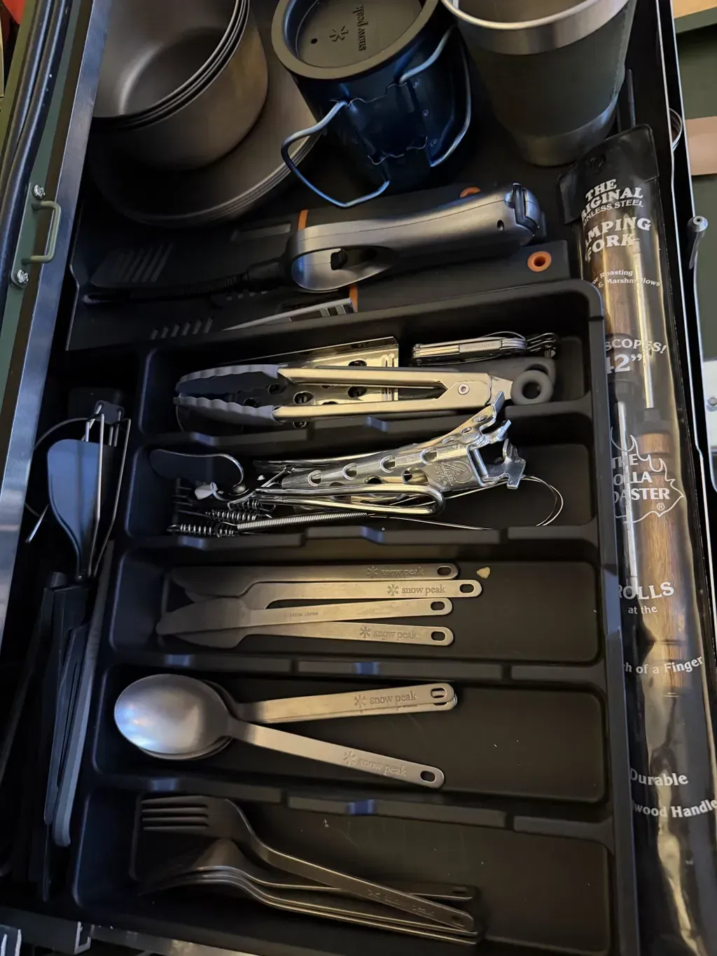 Ruang penyimpanan Chuk Box untuk alat masak dan kompor dua tungku