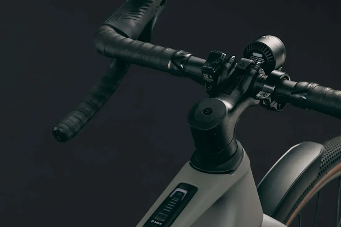 Ilustrasi cube nuroad hybrid c62 race 400x fe 20272 Cube Meluncurkan Nuroad Hybrid C:62: Sepeda E-Gravel Karbon