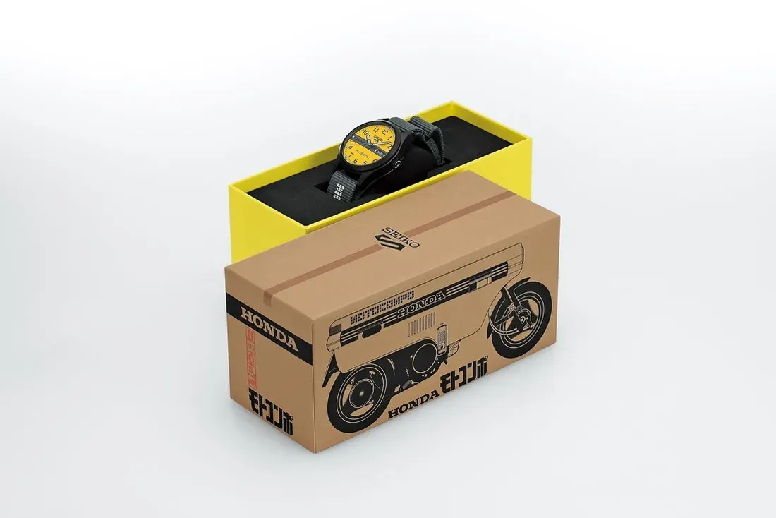 Foto paket kemasan kotak penjualan Seiko Rilis Jam Tangan Edisi Honda Motocompo, Dibanderol Rp7