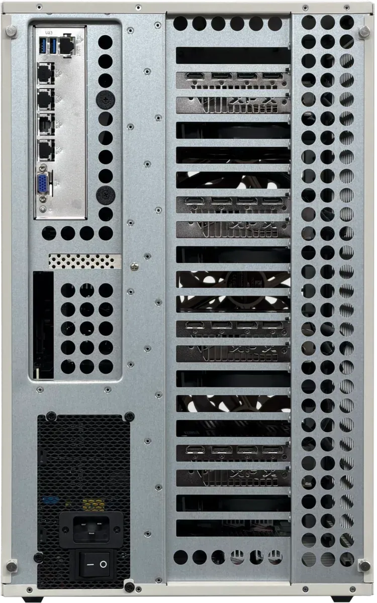 Slot ekspansi GPU PCIe pada workstation Tinybox