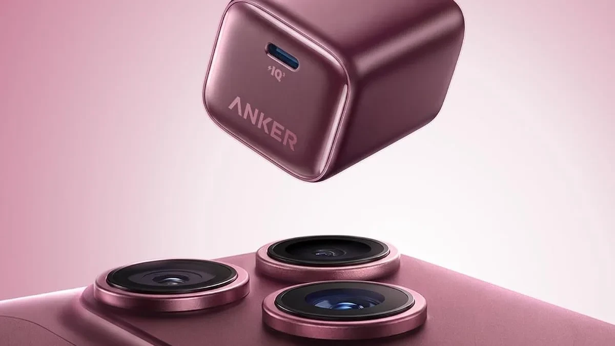 Kepala charger Anker Nano Charger Neo berukuran ringkas