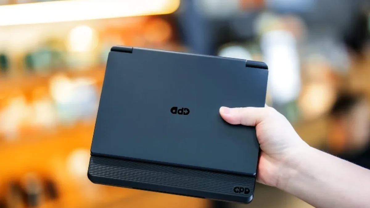 GPD Win Max 3 PC Handheld Hybrid dengan Layar OLED 165Hz