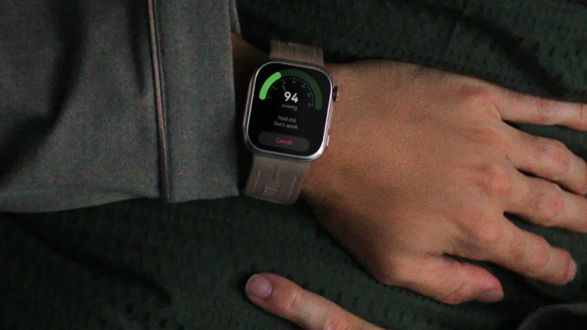 Huawei Watch D3 smartwatch dengan fitur pemantau tekanan darah