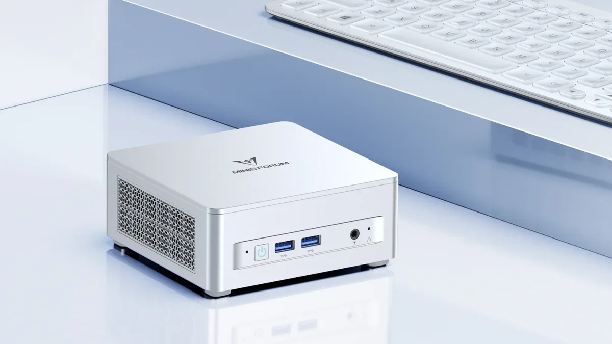 Minisforum UM750 Neo mini PC dengan desain minimalis