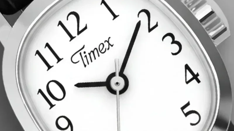 Timex Cavatina Mini Meluncur dengan Bobot 12 Gram dan Desain Ringkas Retro