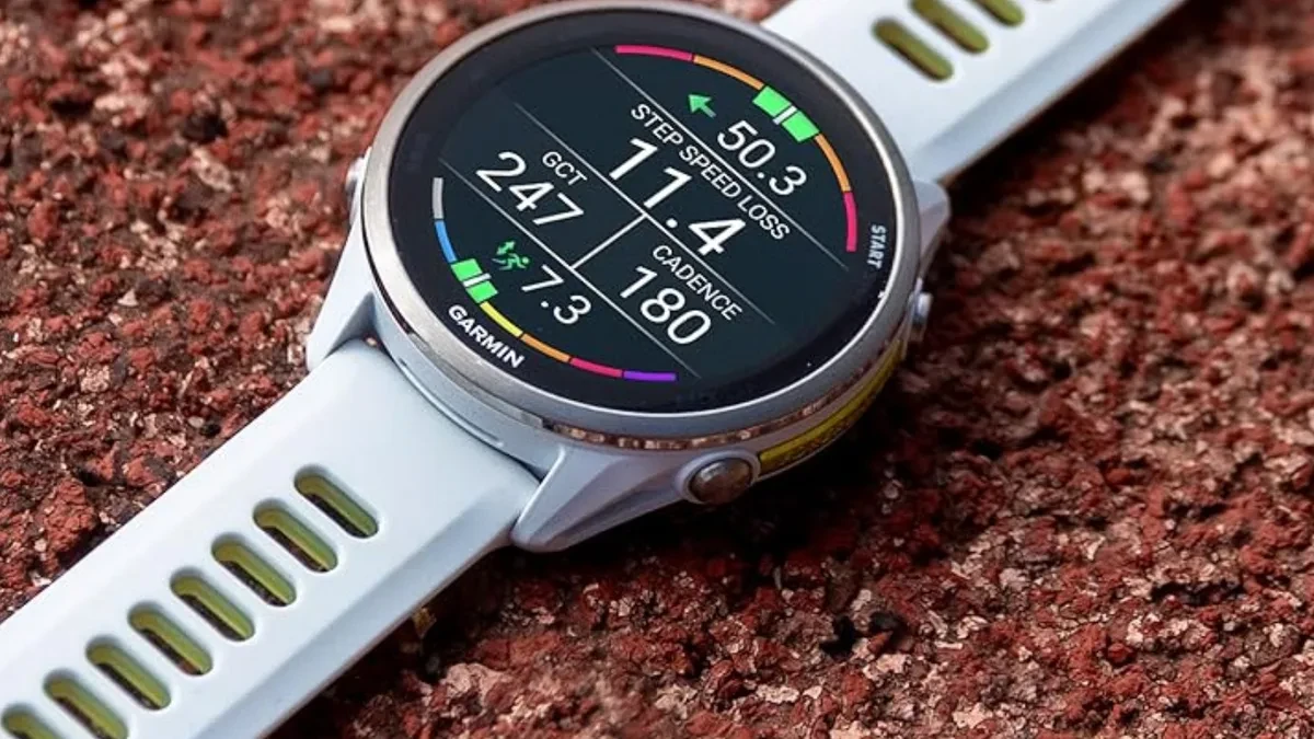 Smartwatch Garmin Forerunner dan Venu menampilkan antarmuka pembaruan sistem