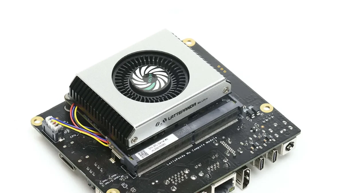 Modul komputasi ringkas LattePanda Mu Ultra dengan pendingin aktif