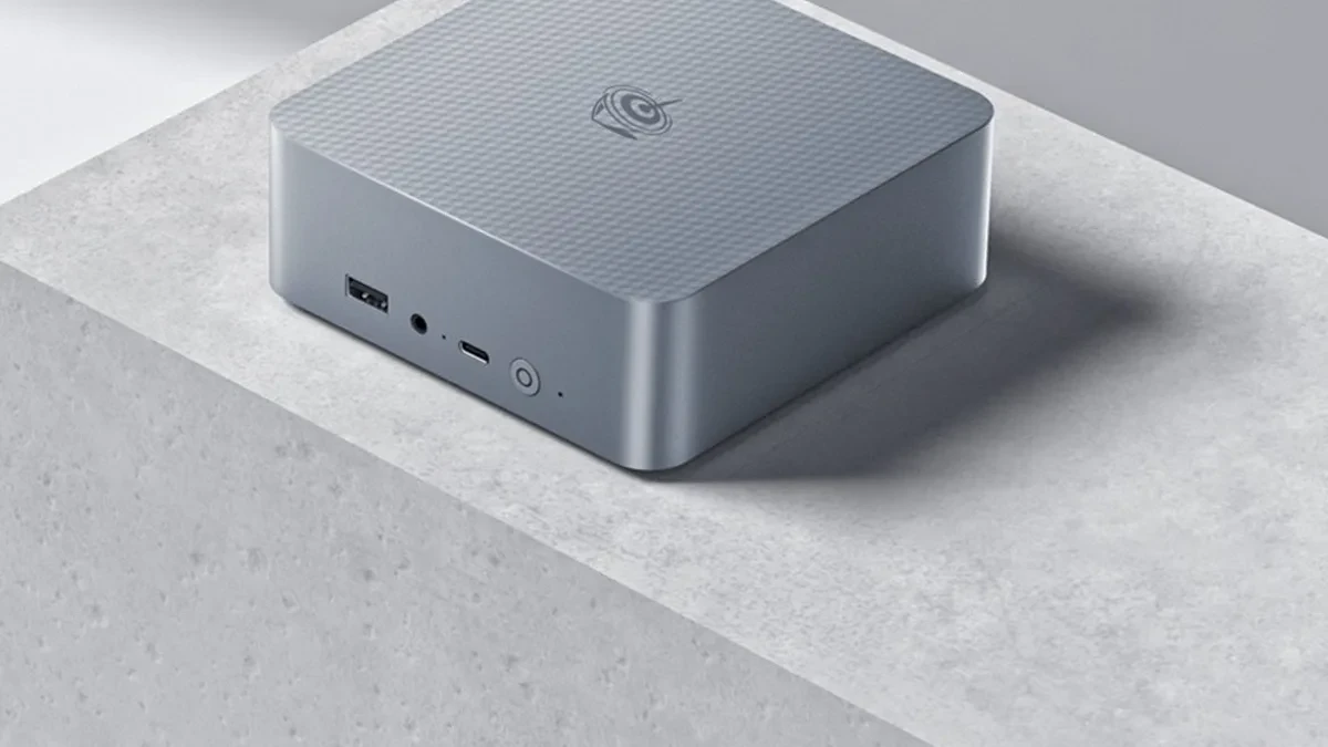 Beelink EQR5 Mini PC berbasis AMD Ryzen 3 dengan bodi ringkas dan port konektivitas lengkap