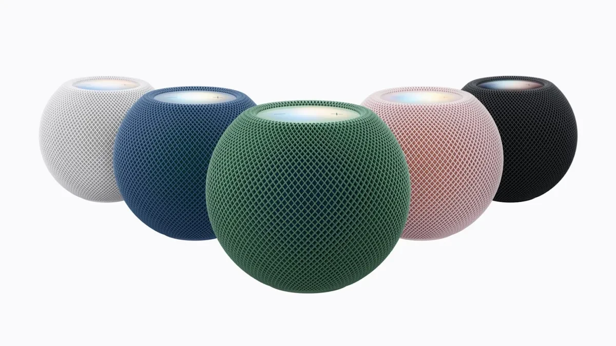 HomePod mini generasi kedua menampilkan pendaran lampu Sound Glow di bagian atas sasis