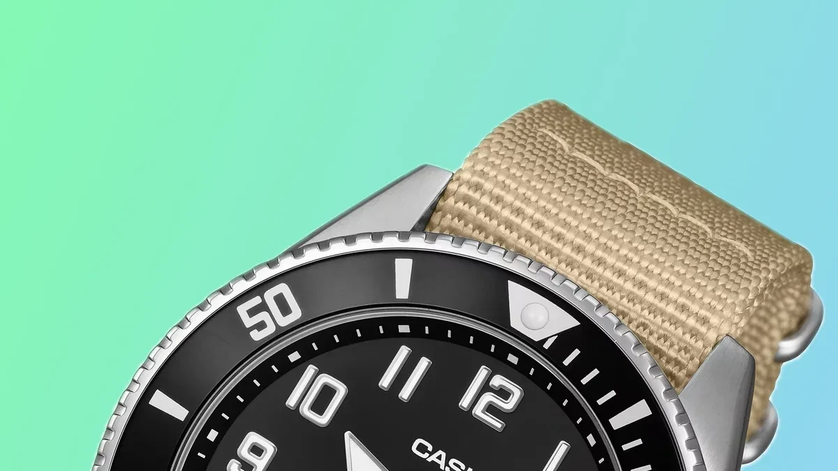 Casio Duro MDV106C dengan strap kain woven dan angka Arab