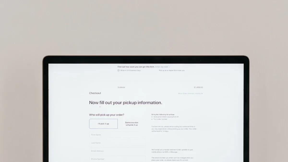 Tampilan fitur enhanced autofill Google Chrome yang menarik data dari Gmail menggunakan Gemini AI
