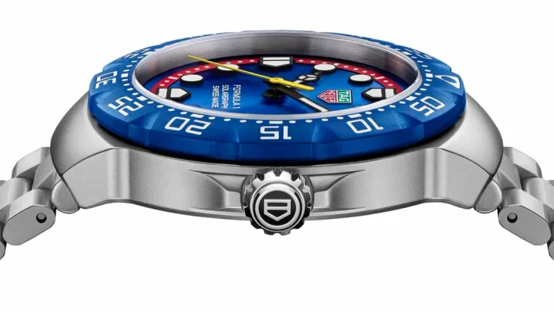 Jam Tangan TAG Heuer Formula 1 Solargraph Red Bull Racing Meluncur Usung Tenaga Surya