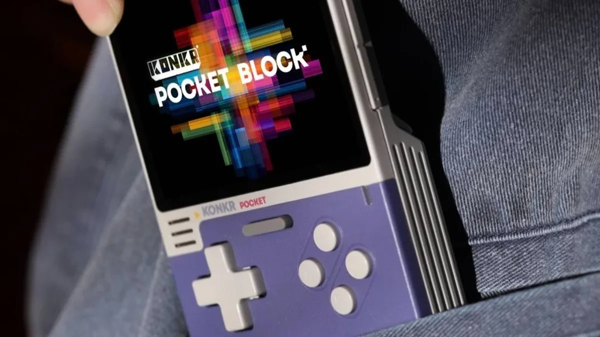 Konsol genggam retro Konkr Pocket Block buatan Ayaneo