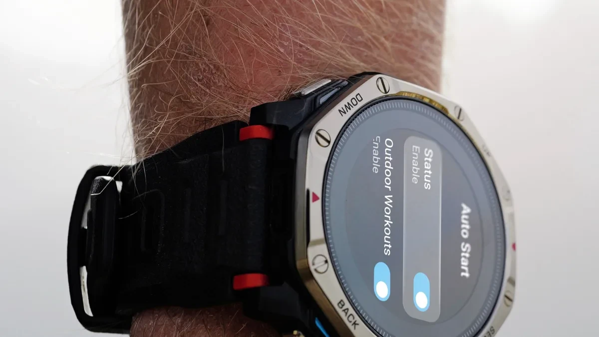 Ilustrasi amazfit dual solar Smartwatch Amazfit T-Rex Dual Solar Resmi Meluncur dengan Panel Surya Ganda